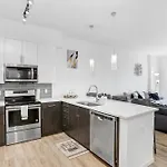 Downtown Tampa Gem 1-Bd W/Pool, Gym, & Sky Lounge